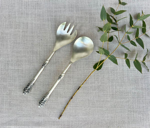 Queen’s Salad Servers