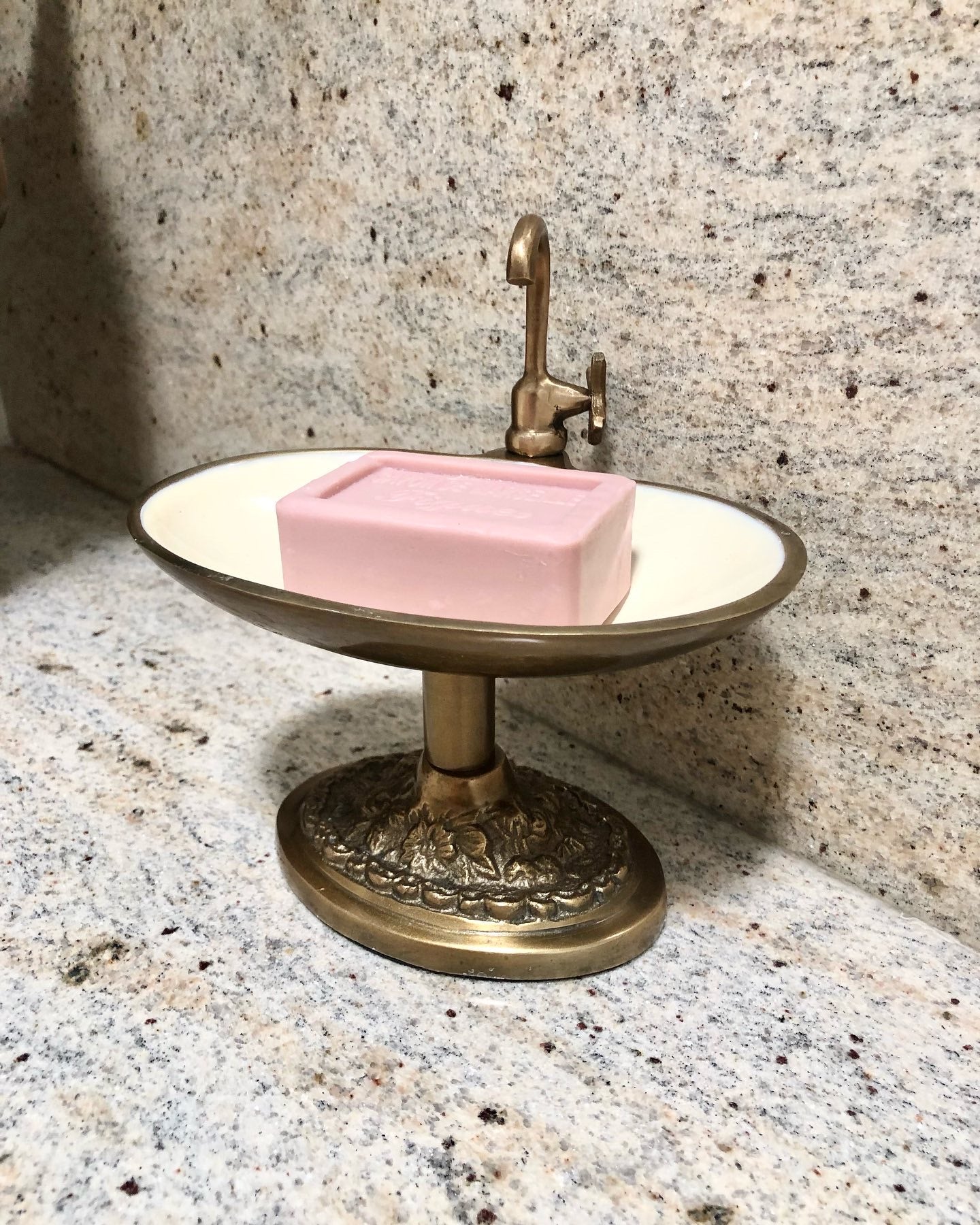 Basin Soap Dish