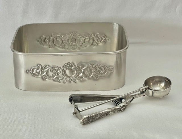 Embossed Ice Cream Tub