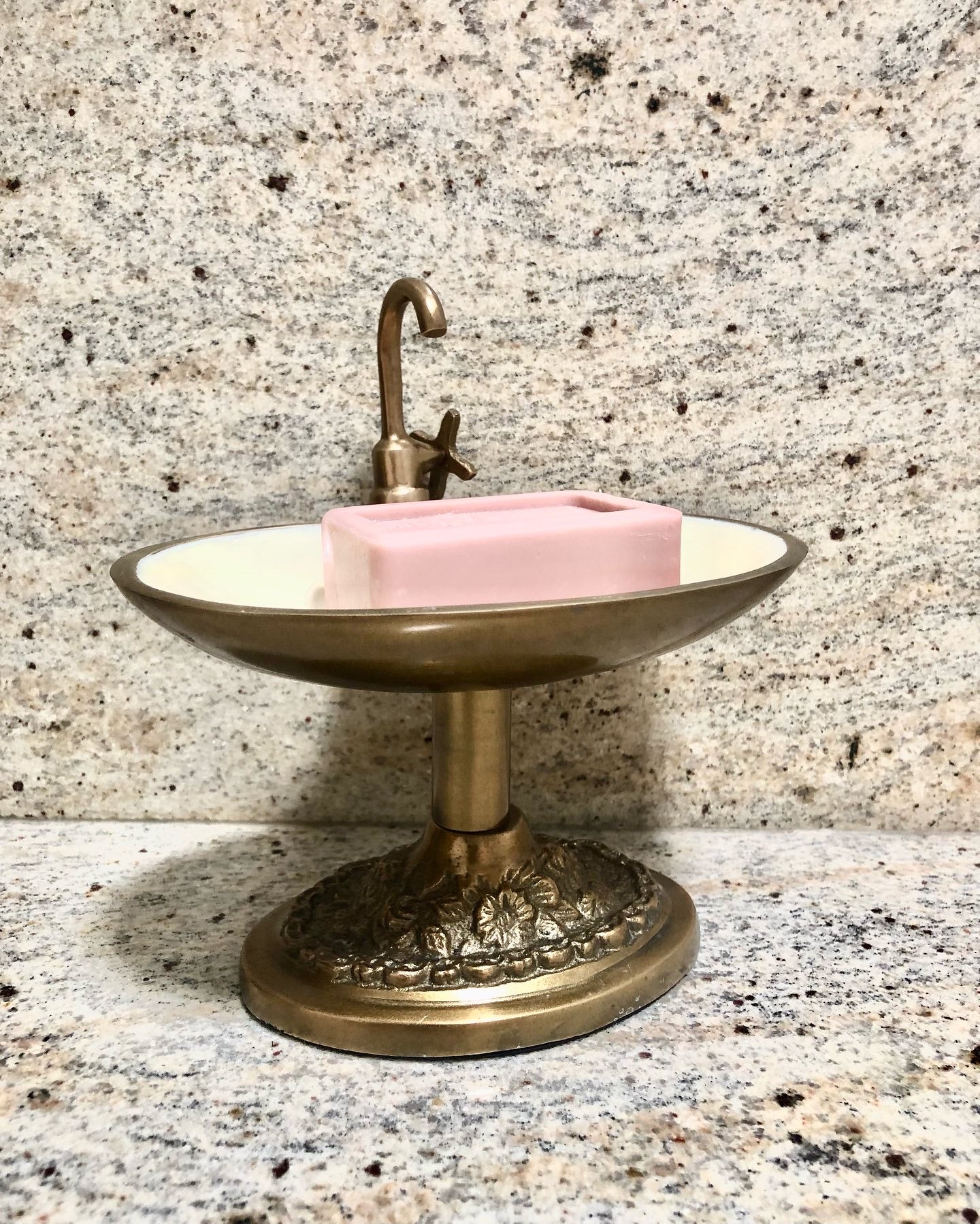 Basin Soap Dish